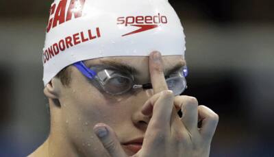 HILARIOUS! Here's why this swimmer flashes middle finger at his dad before every race