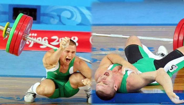HORRIFIC VIDEO: OUCH! Weightlifter drops MASSIVE 148kgs, dislocates elbow!