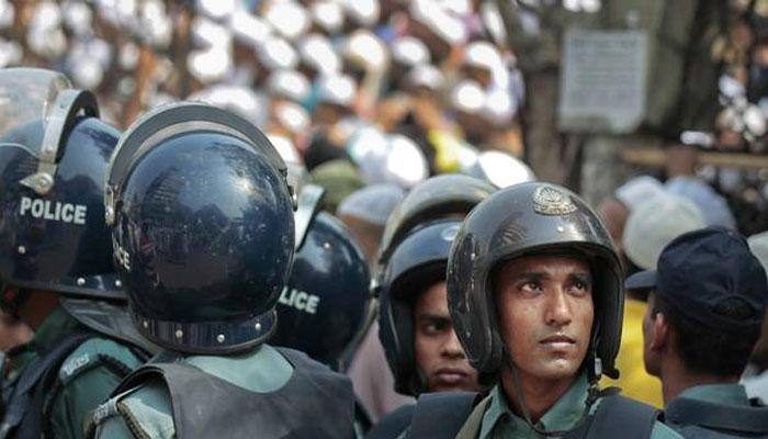 Bangladesh police arrest five planning suicide attacks in Dhaka