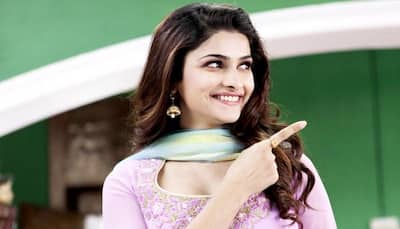 Want to have all-female version of 'Rock On!': Prachi Desai