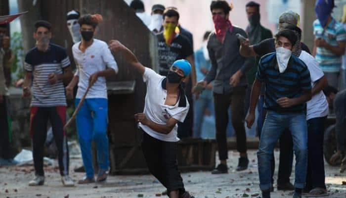 Kashmir unrest: All-party delegation from J&amp;K to meet President; Omar seeks judicial probe