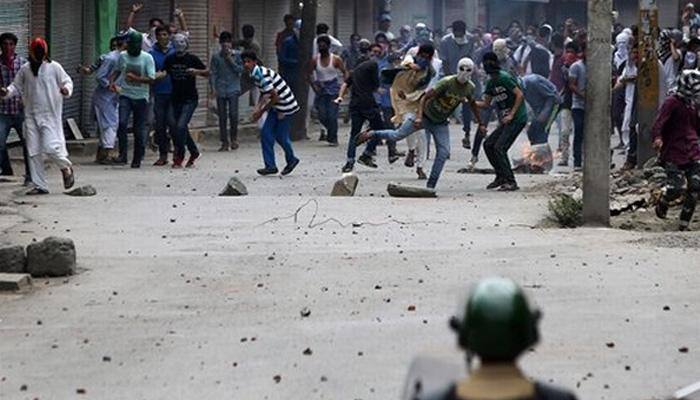 Army appeals for calm in Kashmir, says 'everyone needs to step back'