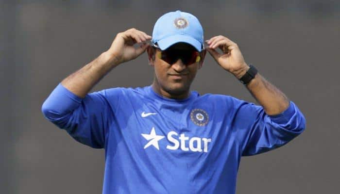 PHOTO: Suave MS Dhoni does a 'Thalaivar' Rajinikanth