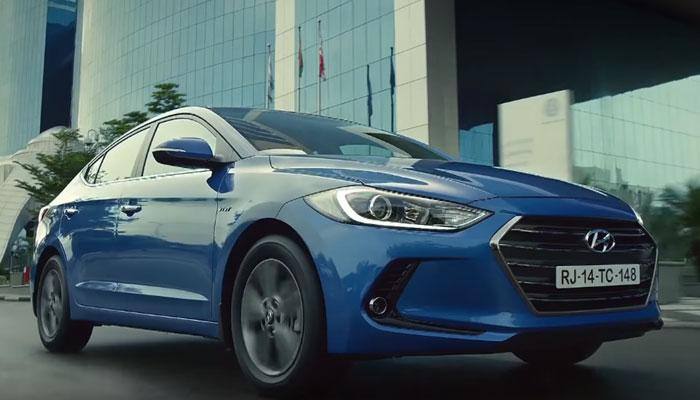 Hyundai Elantra 2016: Enjoy 360 Experience drive with Shah Rukh Khan