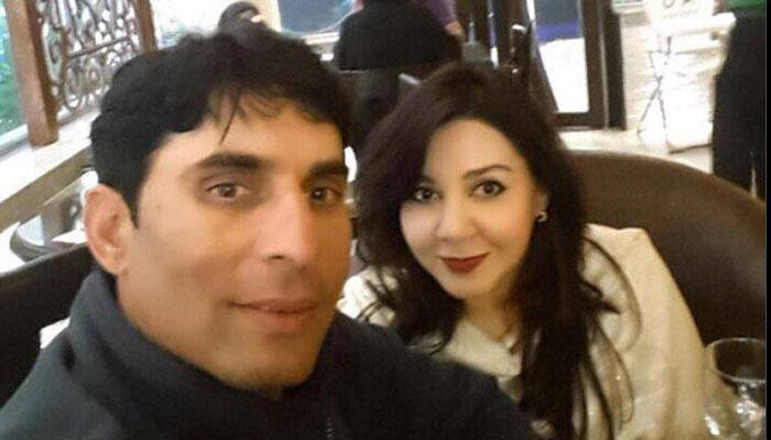 Misbah-ul-Haq&#039;s conversation with wife Uzma on Twitter is a HUGE hit on the internet!