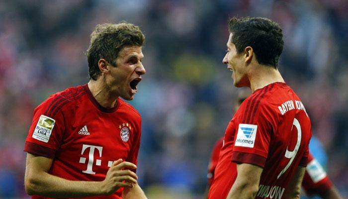 Robert Lewandowski hits hat-trick despite hole in right boot