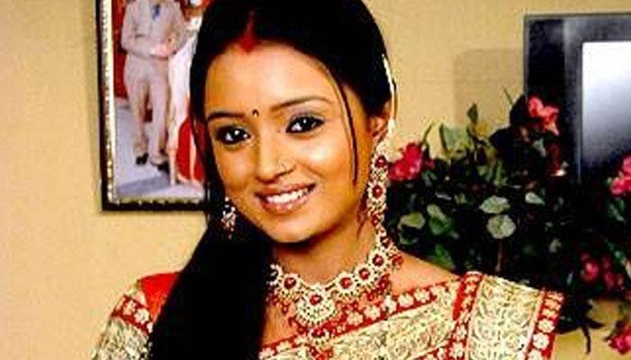 Remember Parul Chauhan aka Ragini from &#039;Bidaai&#039;? Her latest pictures will make your jaw drop!