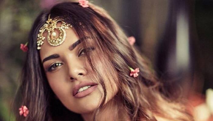 I don&#039;t believe in relationship goals: Esha Gupta