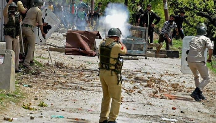 Govt panel for chilli-filled grenades, stun lac shells as alternatives to pellet guns