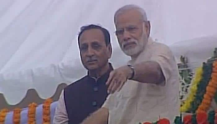 WATCH: How PM Narendra Modi saved lensmen from being washed away in Gujarat