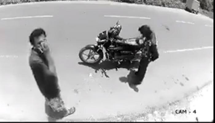 HILARIOUS! Thief returns stolen wallet to biker after being caught on CCTV -- See what happens next