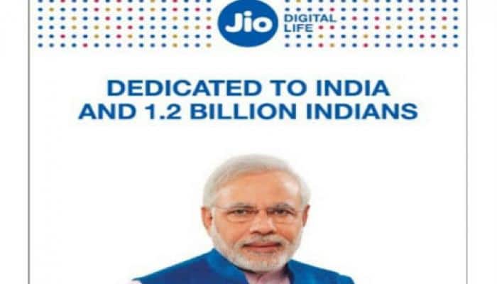 PM Narendra Modi&#039;s picture in full page Jio ads sparks controversy