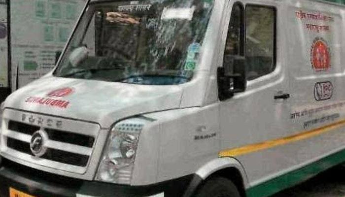 Odisha shocker: Father forced to carry daughter's dead body after ambulance leaves them midway