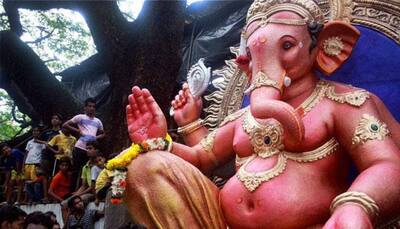 Ganesh Chaturthi special! Send Bappa's blessings with these Whatsapp text messages