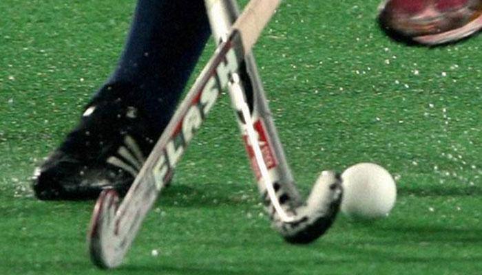 HEARTBREAKING: Former hockey coach Muhammad Imran reduced to a street vendor