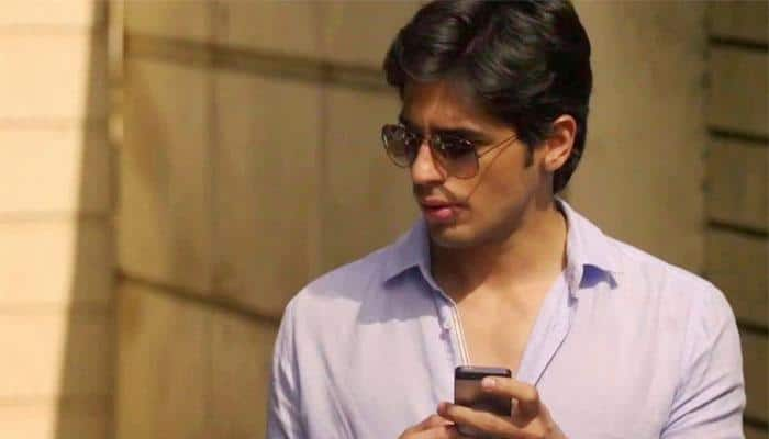 Sidharth Malhotra too shy to strip on-screen