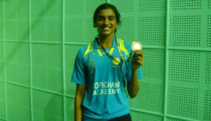 BRILLIANT! This old photo perfectly sums up P.V. Sindhu&#039;s rise in world badminton