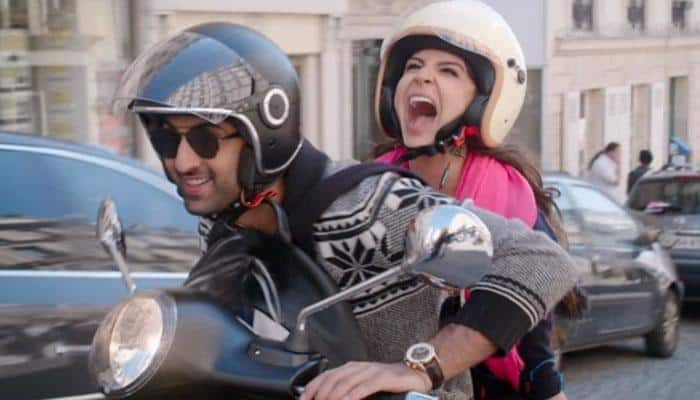 This is how Ranbir Kapoor and Anushka Sharma greet each other on the sets of &#039;Ae Dil Hai Mushkil&#039;! Pic inside