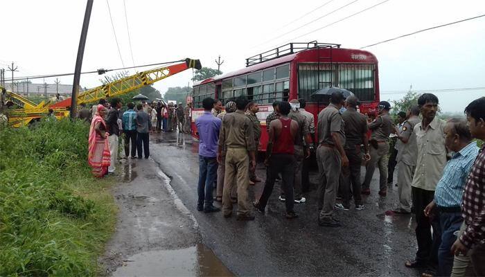 Nine dead, 18 injured as high tension wire falls on bus in UP's Etah
