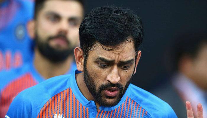 WATCH: MS Dhoni's reply when Sushant Singh Rajput asked him about his girlfriends