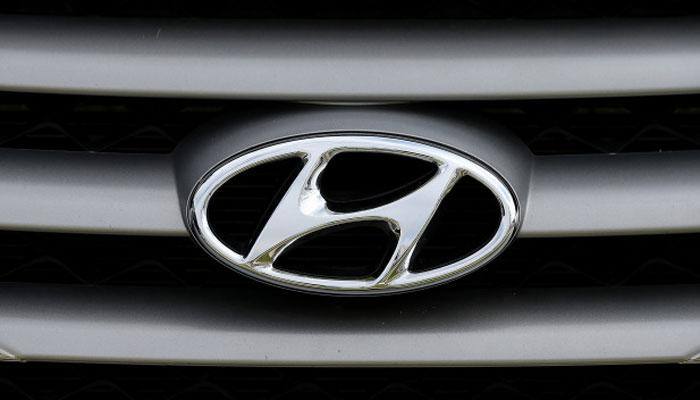 Hyundai recalls SUVs; software flaw may stop acceleration