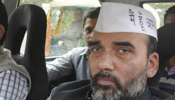 Height of insensitivity! AAP MLA Gopal Rai&#039;s escort&#039;s car overturns in Chhattisgarh, minister drives away leaving injured jawans behind