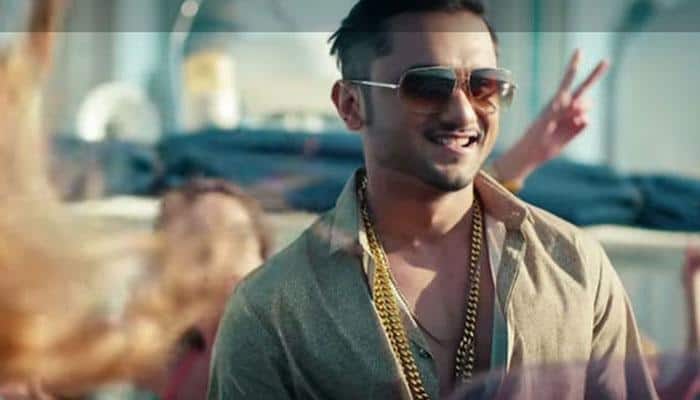 Yo! Yo! Honey Singh doesn't look like this anymore - Latest pic inside