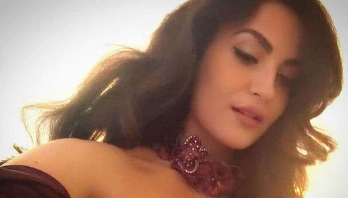 Elli Avram’s perfect bikini body will inspire you to hit the gym