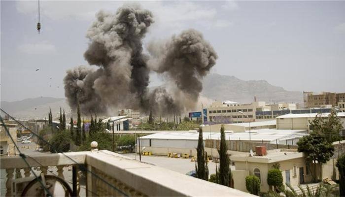Saudi-led raids kill 20 civilians in Yemen rebel port: Official