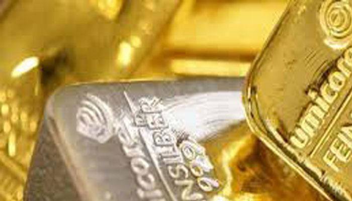 Gold price snaps 5-day rising streak, falls to Rs 31,520 per 10 grams
