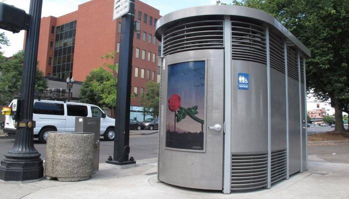 Check out &#039;America&#039;, world&#039;s first solid-gold public toilet (Pic Inside)