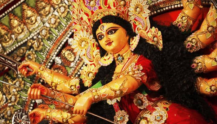 Navratri Special: Send Goddess Durga&#039;s blessings to your loved ones with these TOP 10 WhatsApp messages!