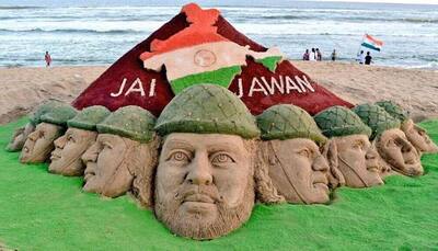 #SurgicalStrikes: Sudarsan Pattnaik salutes Indian Army with his incredible sand art!
