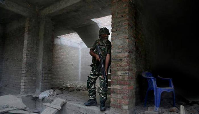 Curfew-like restrictions imposed in Srinagar to foil separatists' march