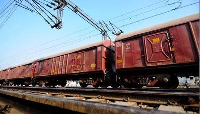 Railways to offer 30% discount to bulk customers in loadings
