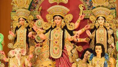Navratri 2016: Girls, go desi this Durga Puja! Style Tips inside