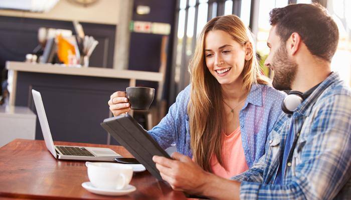 Heavy Facebook users cool about sharing personal information