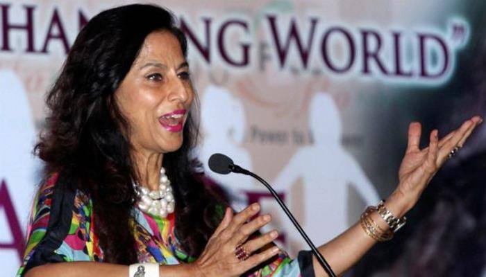 Now Shobhaa De calls Sonam Kapoor 'super hot'