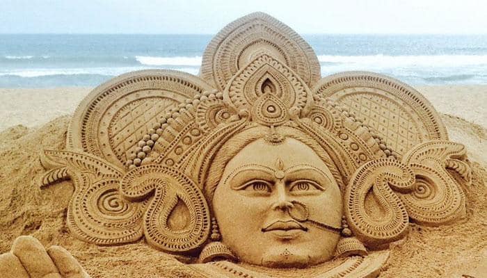 Maa Durga’s blessings for our Jawans: See Sudarsan Pattnaik’s touching sand art