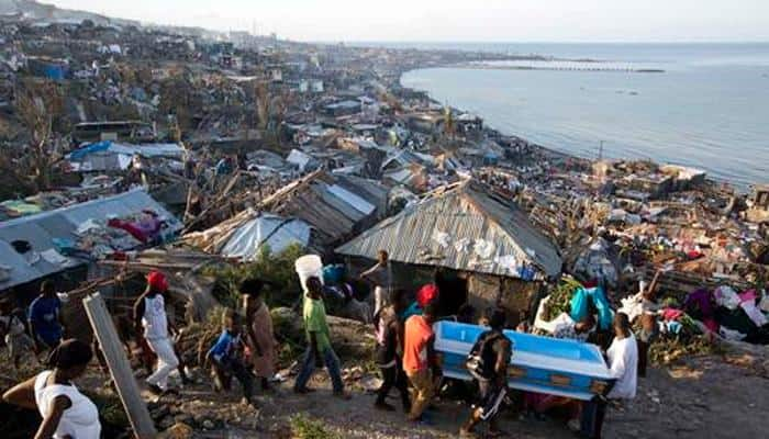 Hurricane Matthew toll nears 900 in Haiti, heavy storm lashes Florida; 350,000 in need of urgent aid