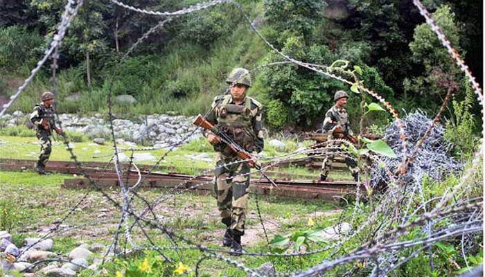 Jawan injured as Pakistan fires at three border posts in J&amp;K&#039;s Poonch