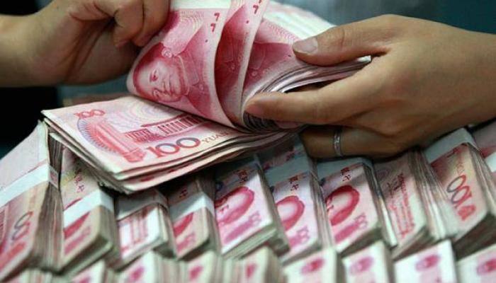 China fixes Yuan at 6-year low against US dollar