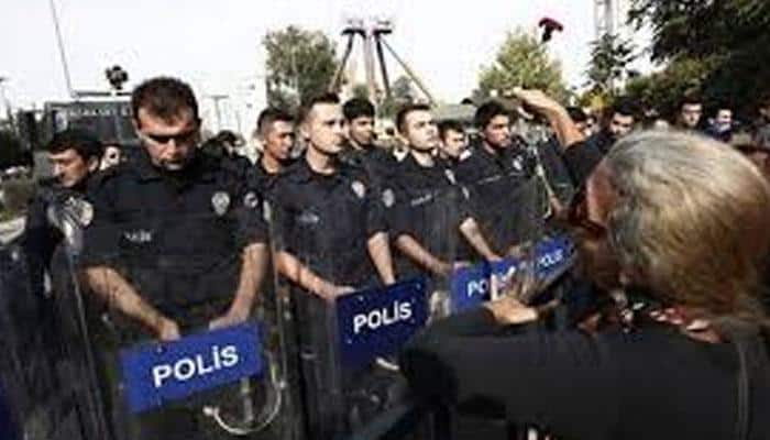Turkey police thwart protest on bombing anniversary