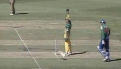 Wasim Akram throws bat in anger after being run-out by Inzamam-ul-Haq - WATCH