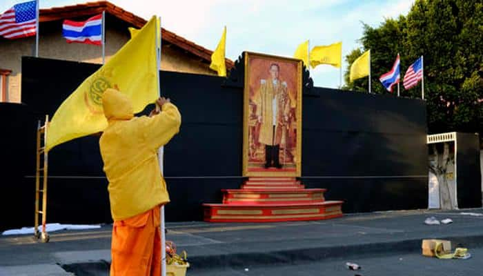 Thailand wakes to uncertainty, grief without King Bhumibol Adulyadej