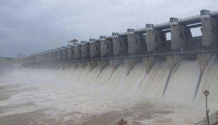 Cauvery row: 42 Karnataka talukas drought-hit, no water for cattle in Tamil Nadu, says SC Committee report