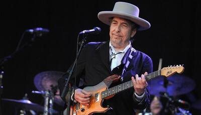 Nobel Prize committee gives up trying to contact Bob Dylan