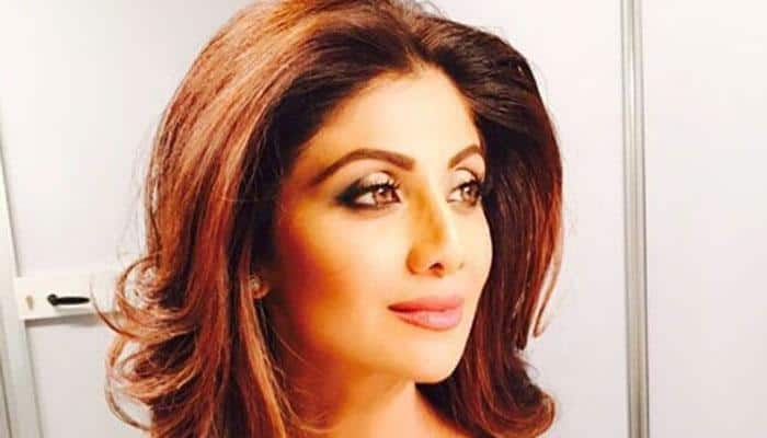 Shilpa Shetty nails the desi look with élan 