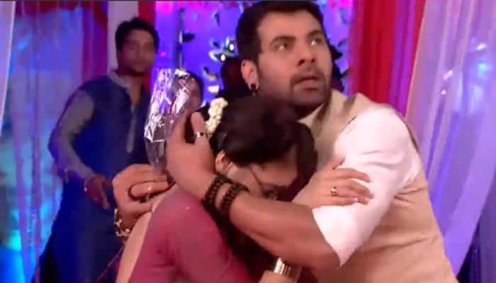 Kumkum Bhagya - Episode 694: Abhi saves Pragya yet again from getting killed