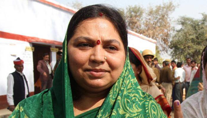 Samajwadi Party family feud: Mulayam Singh Yadav's second wife Sadhna emerges as key player?